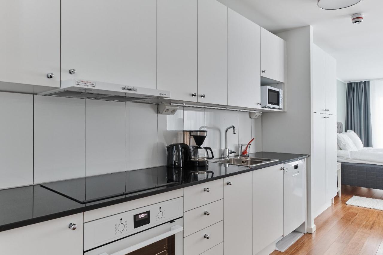 Continental Apartment Hotel Knivsta Knivsta  Екстериор снимка